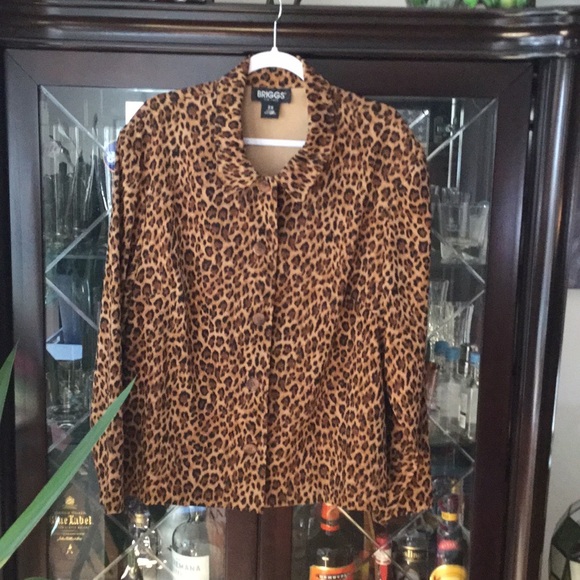 Briggs of New York, women’s 2XL, Button Down ,Leopard Design Jacket - Picture 2 of 8